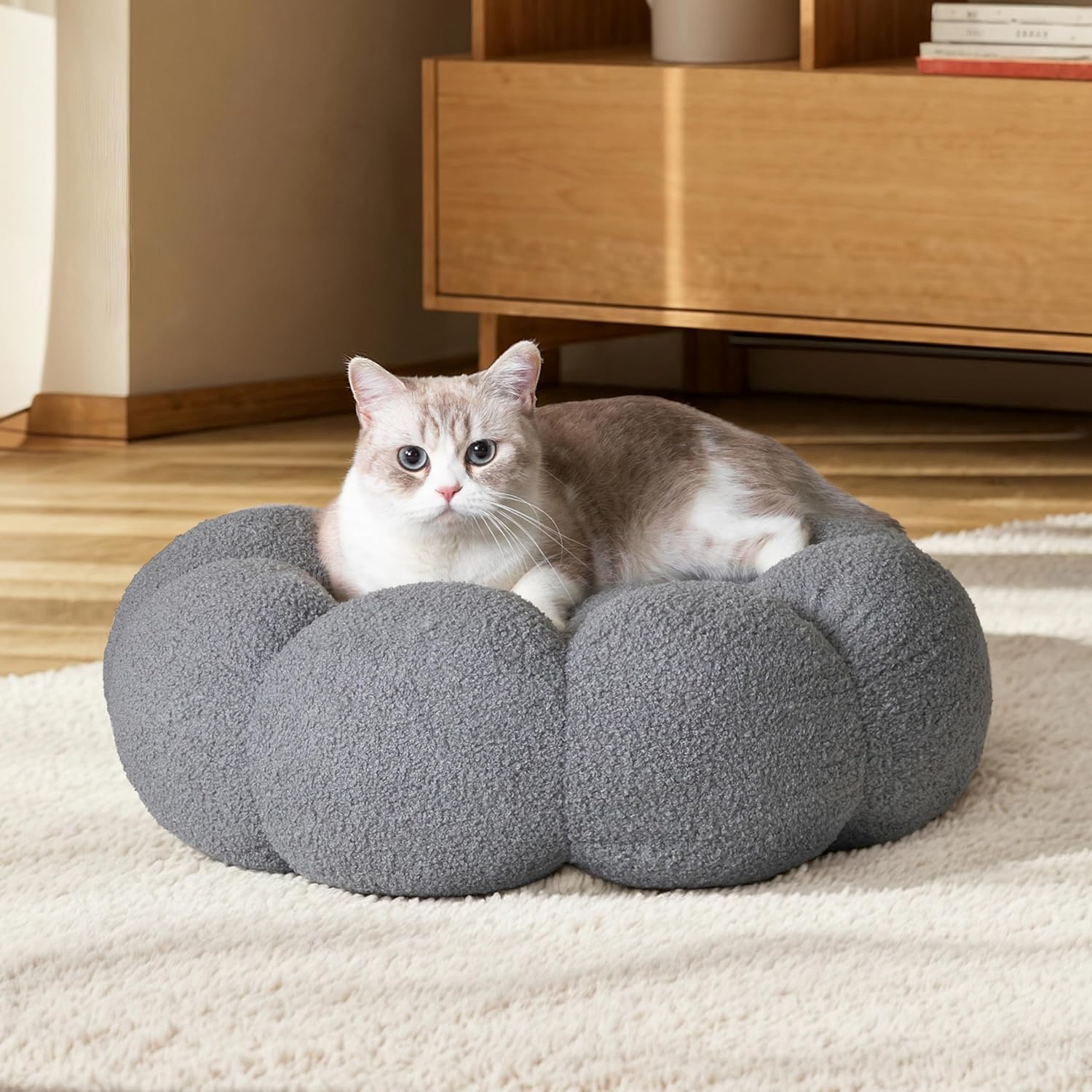Royal Paws CozyBloom™️ – Premium Donut Kuschelbett